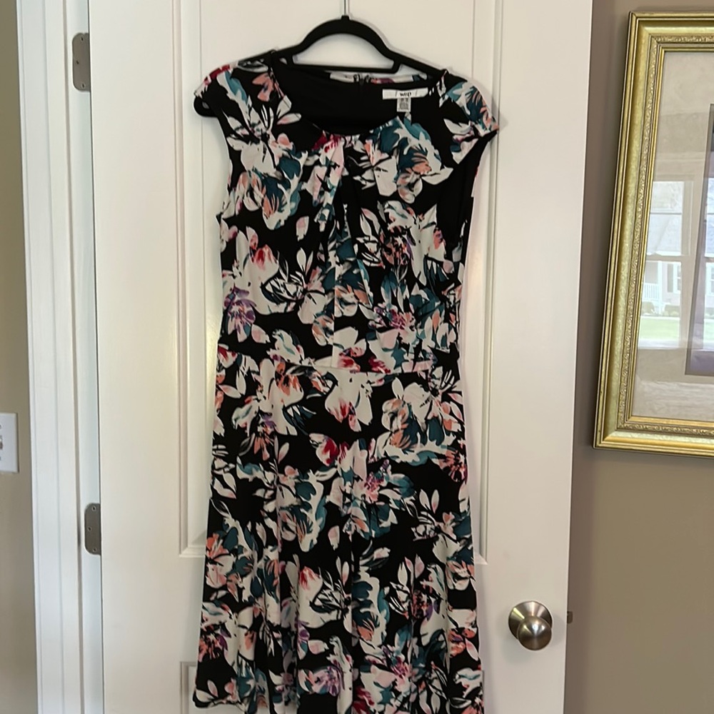 Wisp floral dress with keyole neckline